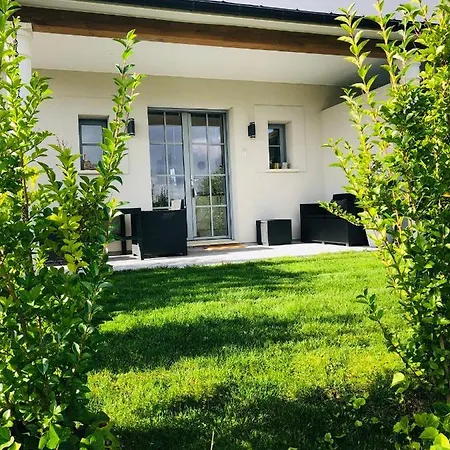 Bel Air Studios-terrasse Couverte-jardinet-vue Pont De Normandie-parking Prive Apartament Honfleur