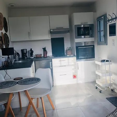 Bel Air Studios-terrasse Couverte-jardinet-vue Pont De Normandie-parking Privé * Honfleur