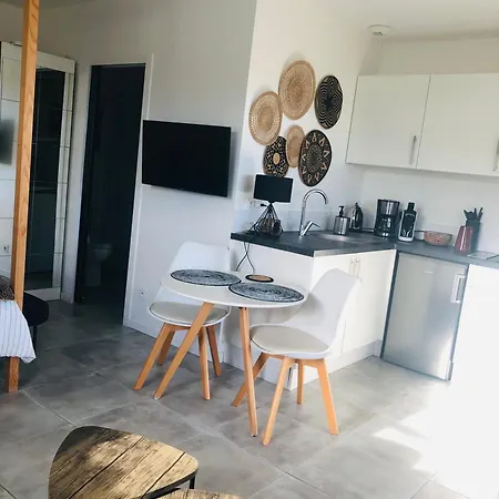 Appartement Bel Air Studios-terrasse Couverte-jardinet-vue Pont De Normandie-parking Privé Honfleur