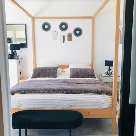 Bel Air Studios-terrasse Couverte-jardinet-vue Pont De Normandie-parking Privé * Honfleur