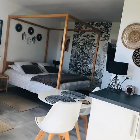 Bel Air Studios-terrasse Couverte-jardinet-vue Pont De Normandie-parking Privé Apartamento *