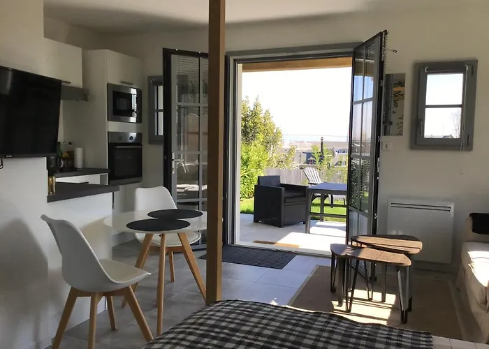 Bel Air Studios-terrasse Couverte-jardinet-vue Pont De Normandie-parking Privé Appartamento Honfleur