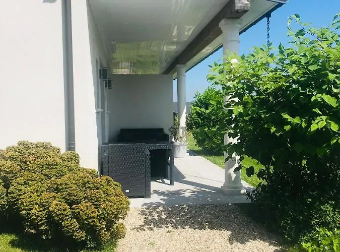 Bel Air Studios-terrasse Couverte-jardinet-vue Pont De Normandie-parking Prive 옹플뢰르