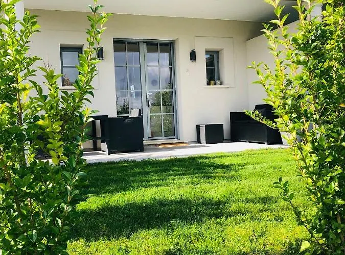 Bel Air Studios-terrasse Couverte-jardinet-vue Pont De Normandie-parking Privé Appartamento Honfleur