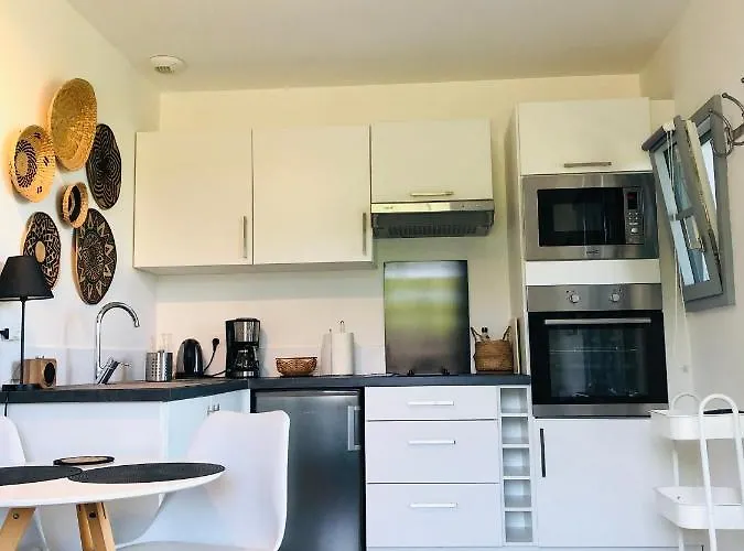 Bel Air Studios-terrasse Couverte-jardinet-vue Pont De Normandie-parking Privé Honfleur