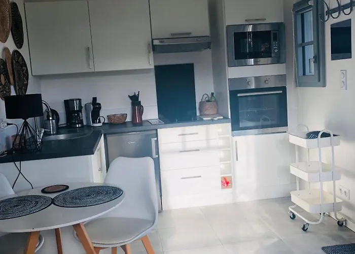 Bel Air Studios-terrasse Couverte-jardinet-vue Pont De Normandie-parking Prive * 옹플뢰르