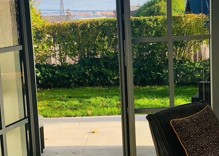 Appartamento Bel Air Studios-terrasse Couverte-jardinet-vue Pont De Normandie-parking Privé Honfleur