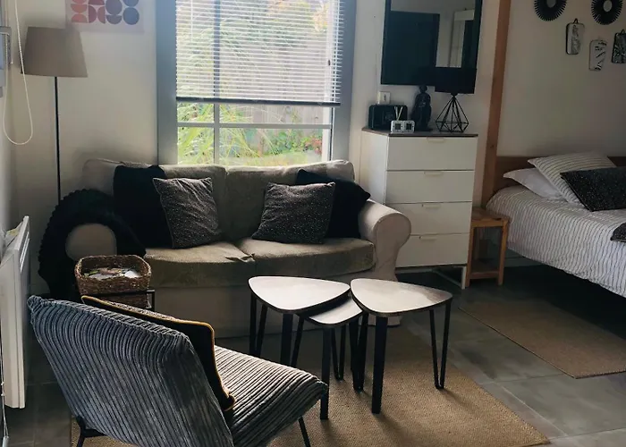 Bel Air Studios-terrasse Couverte-jardinet-vue Pont De Normandie-parking Privé Appartamento Honfleur