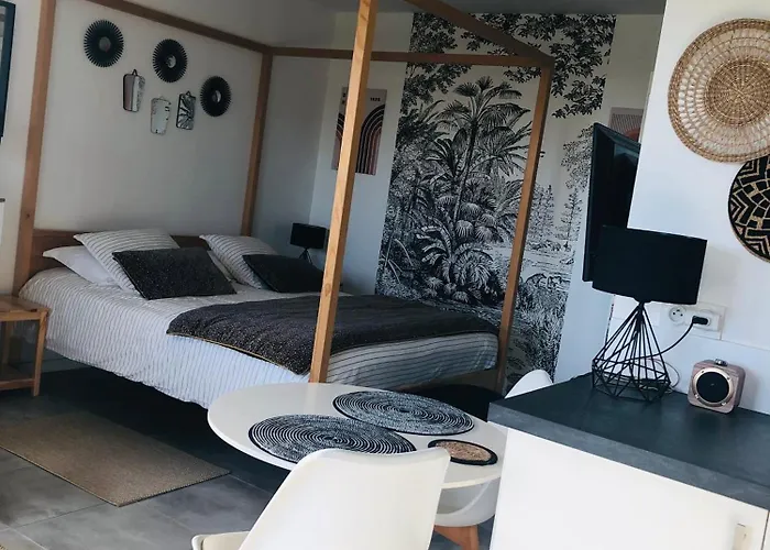 Bel Air Studios-terrasse Couverte-jardinet-vue Pont De Normandie-parking Privé Appartamento *